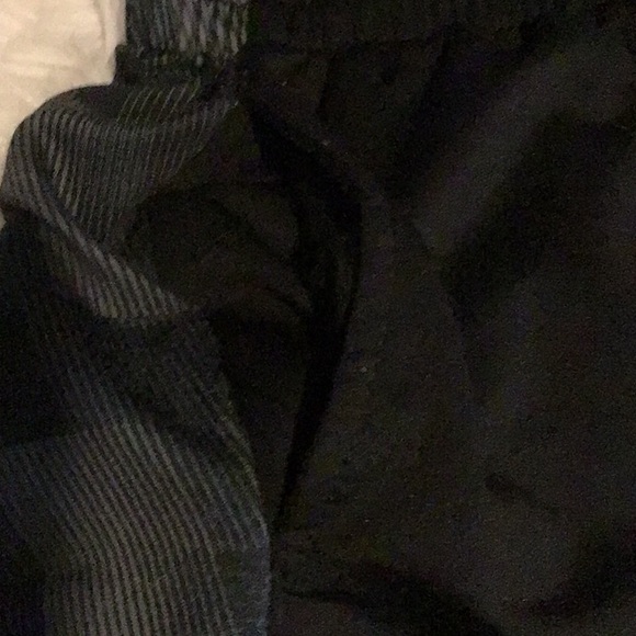 Boy’s pre worn good condition CB size 4T athletic joggers black reflective zip - Picture 10 of 12